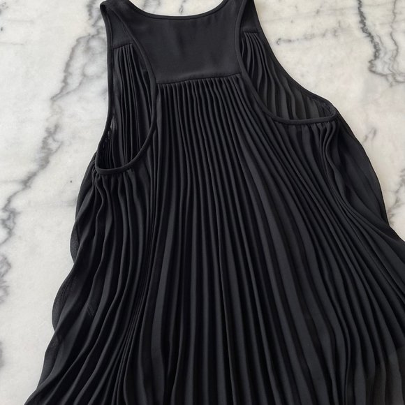 Club Monaco Pleated Racerback Tank - Picture 13 of 15